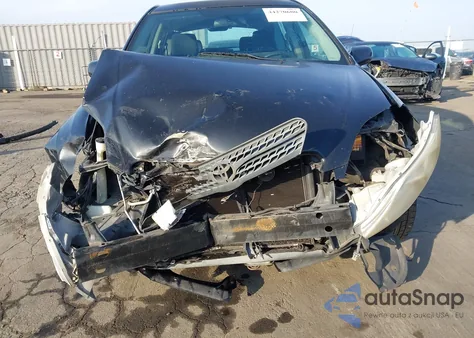 2005 Toyota Matrix z USA, uszkodzony, nr VIN 2T1KR32E05C340402